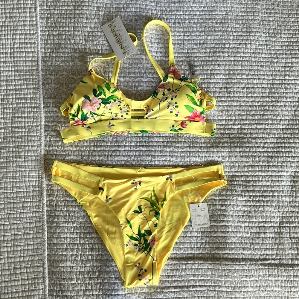 Tinibikini, yellow, floral. NWT.